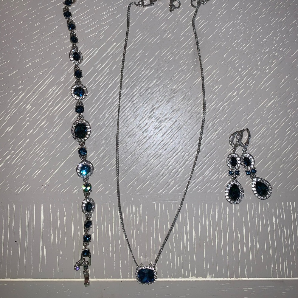 Stunning Givenchy Jewelry set